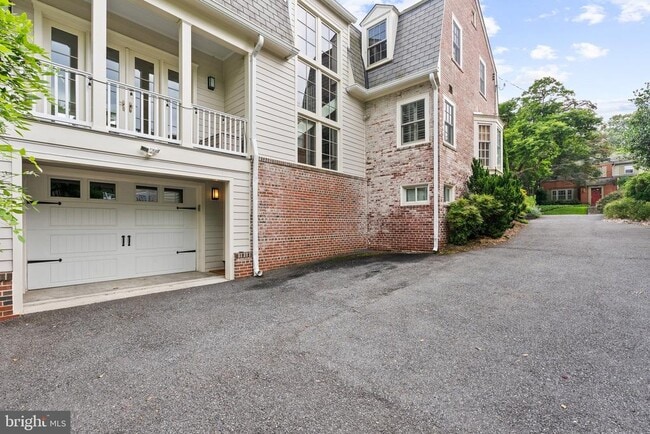 Building Photo - 5005 Allan Rd