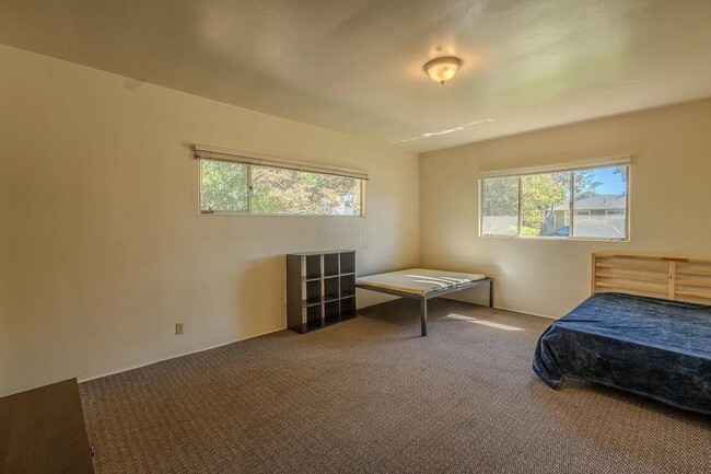 Building Photo - 245 Alviso St