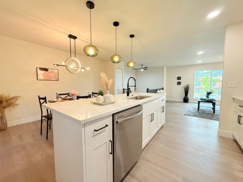 Building Photo - 4770 Newton Dr