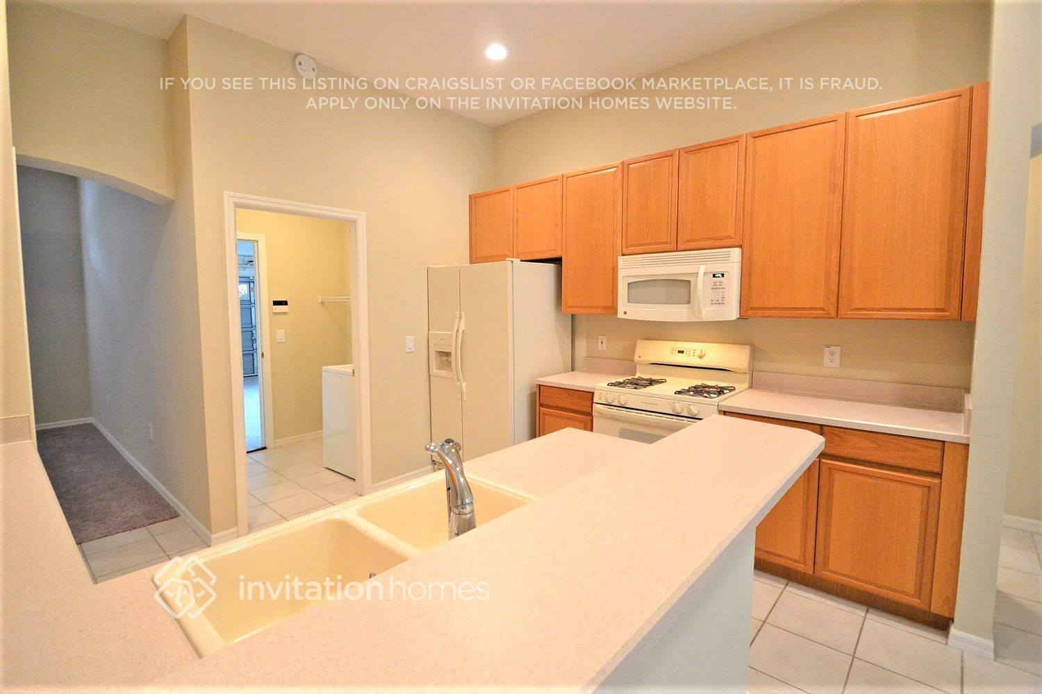 Building Photo - 10142 Whisper Pointe Dr