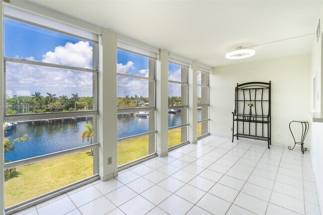 Building Photo - 601 Three Islands Boulevard