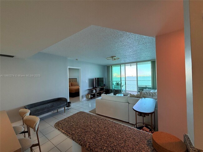 Building Photo - 800 Claughton Island Dr