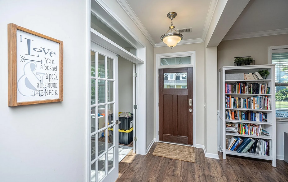 InteriorFront - 72 Crossandra Ave