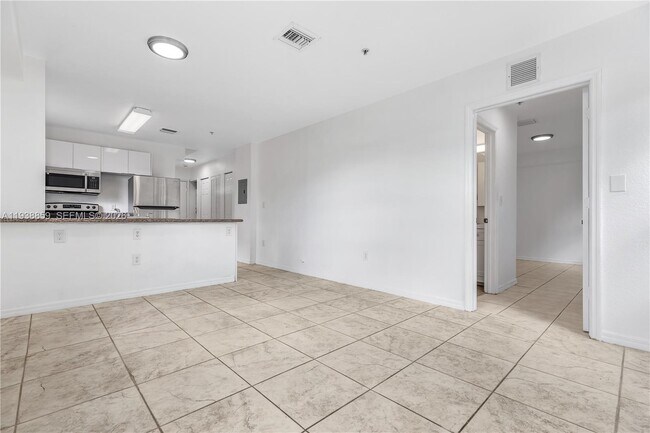 Building Photo - 520 SW 5th St