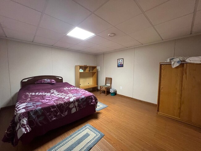 Building Photo - ***Coming Soon*** Spectacular 3 Bed 3.5 Bath Brick Home in Scenic Riverview Estates