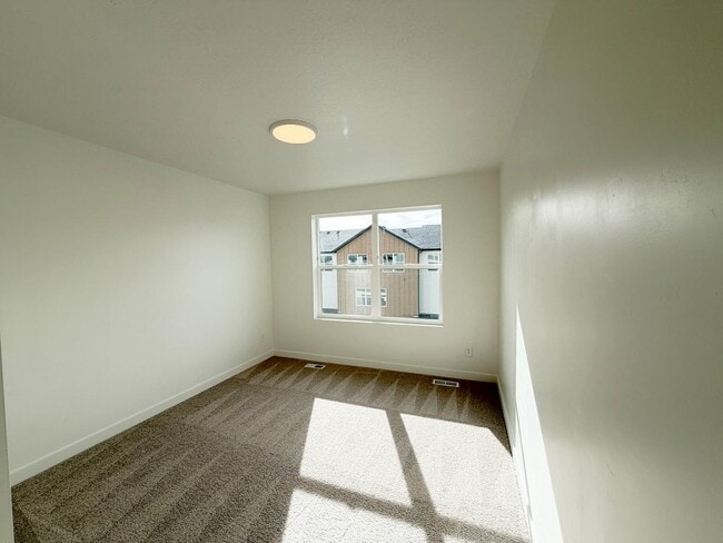 Building Photo - 496 S 1140 W