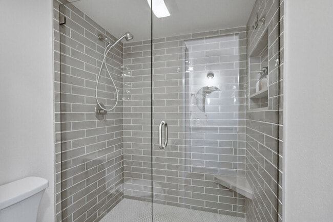 Building Photo - 521 S Sierra Ave