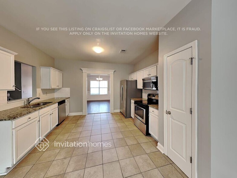 Building Photo - 4880 Panola Ct