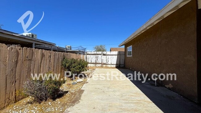 Building Photo - 12769 Kiowa Rd