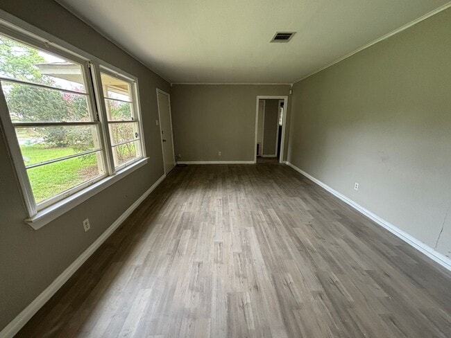 Building Photo - North Bossier
