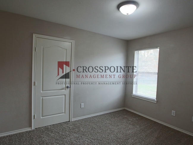 Building Photo - Coming Soon! 3 Bedroom Duplex for Rent in Lindale!