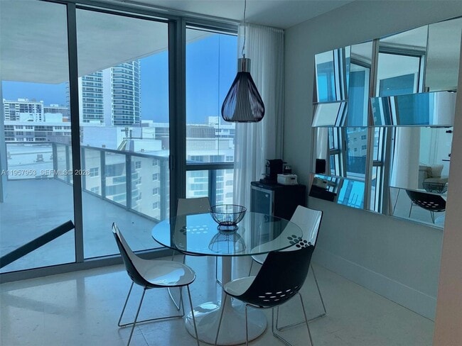 Building Photo - 3101 S Ocean Dr