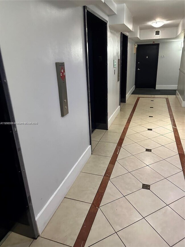 Building Photo - 850 N Miami Ave