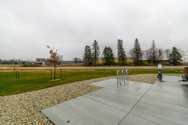 Building Photo - 1570 Stadium Ln