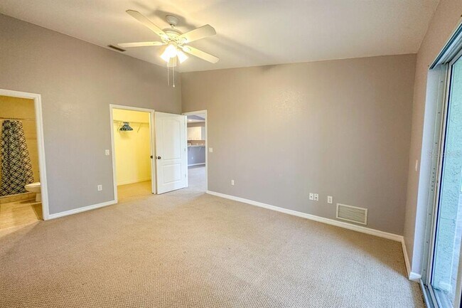Building Photo - 8100 Memory Ln