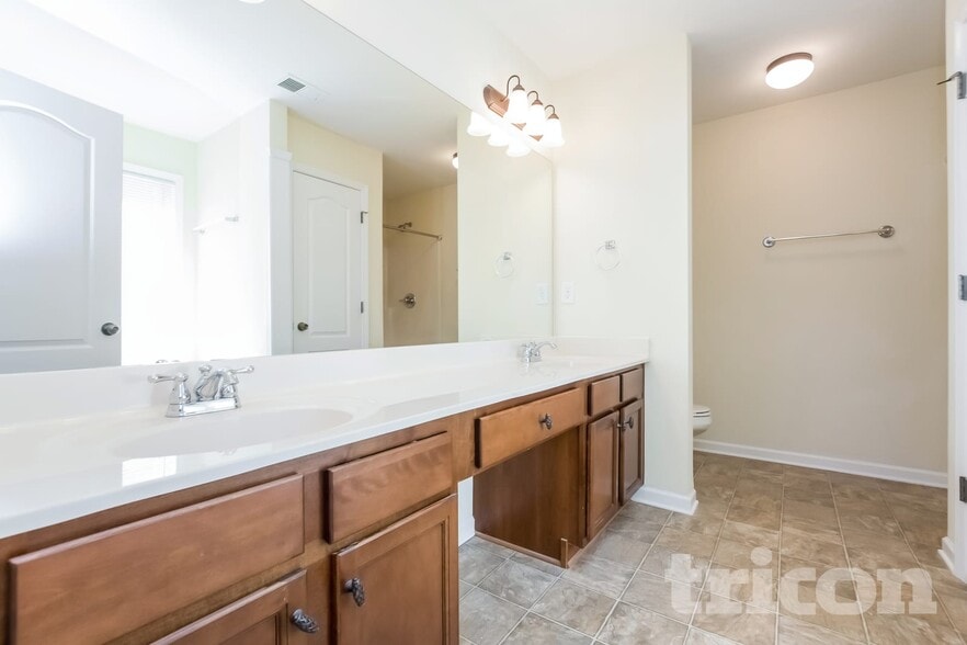 Building Photo - 227 Bethany Manor Ct