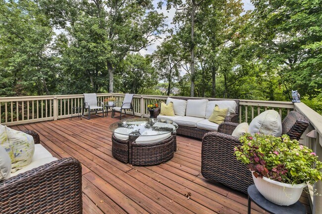 Building Photo - Fully Furnished 4 Bedroom, 3.5 Bath w/ 3 Car Garage and Unfinished Basement in Governors Club