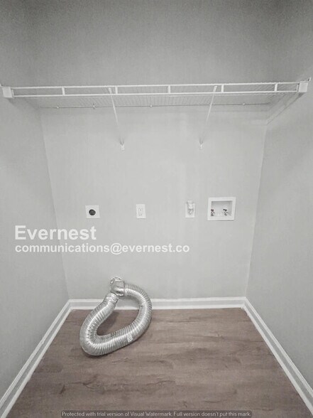 Building Photo - 608 Addison Way