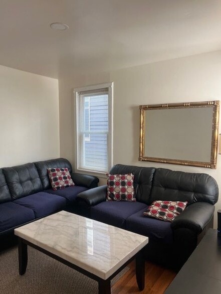 Building Photo - 57 Brunswick Ave