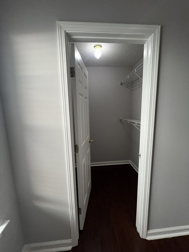 Building Photo - 9274 Charly Hill Ln