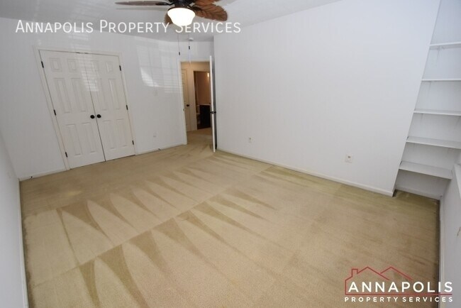 Building Photo - 2808 Traxler Ct