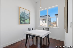 Building Photo - 831 S Flores St