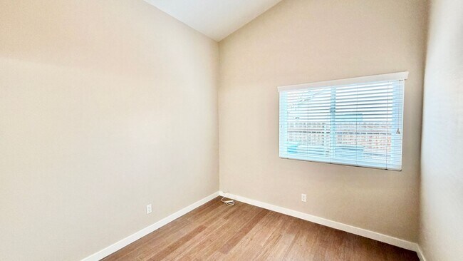 Building Photo - Recently updated Single-Story Home in the lovely community of Wildomar!