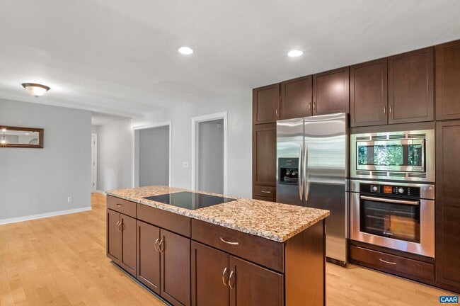 Building Photo - 501 Rookwood Pl