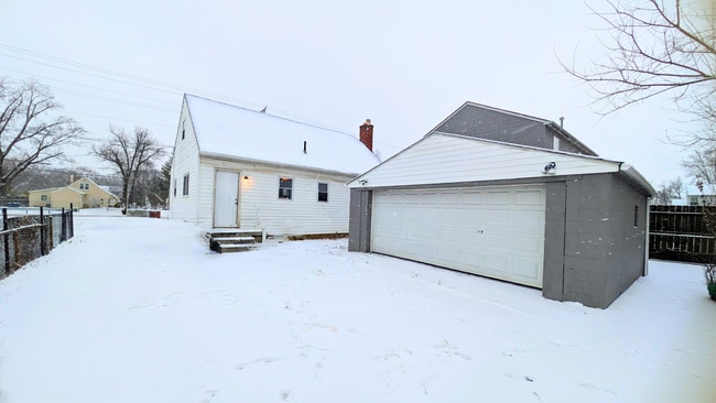 Building Photo - 1953 Woodland Ave