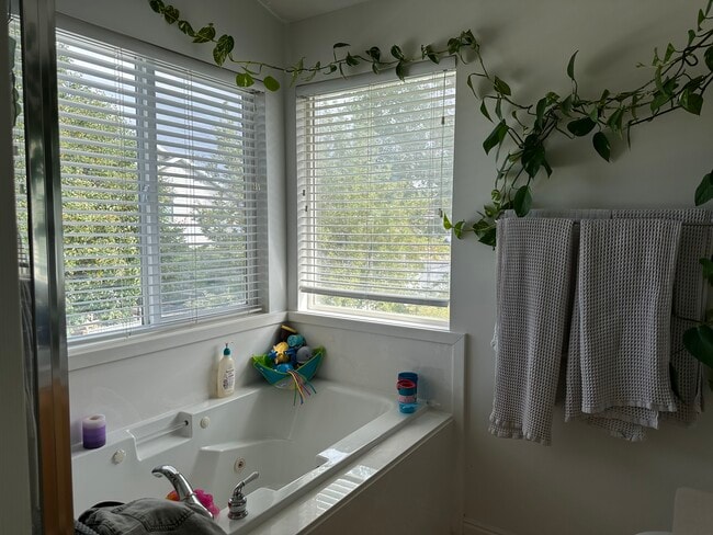 Building Photo - 2258 W 5700 S