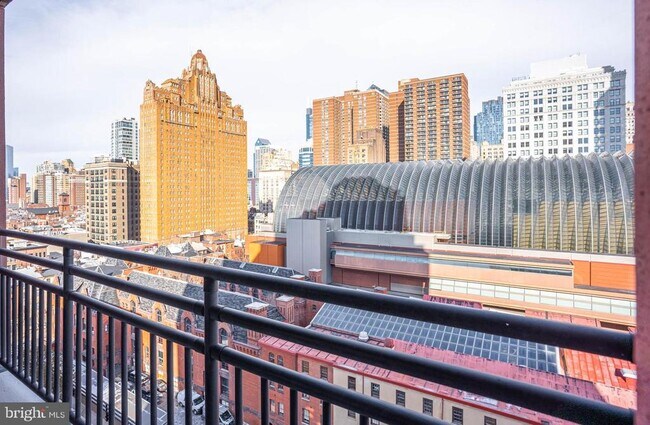 Building Photo - 440 S Broad St