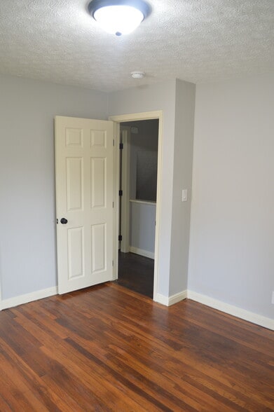 Building Photo - 3373 Kimberly Ave