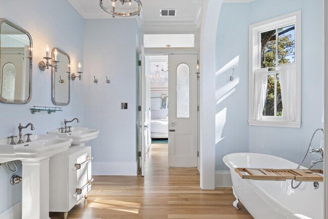 Building Photo - 4104 Avenue F