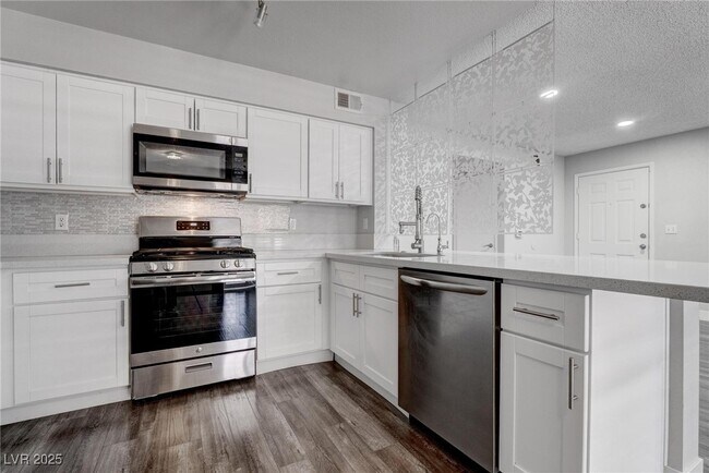 Building Photo - 7905 Idledale Ct