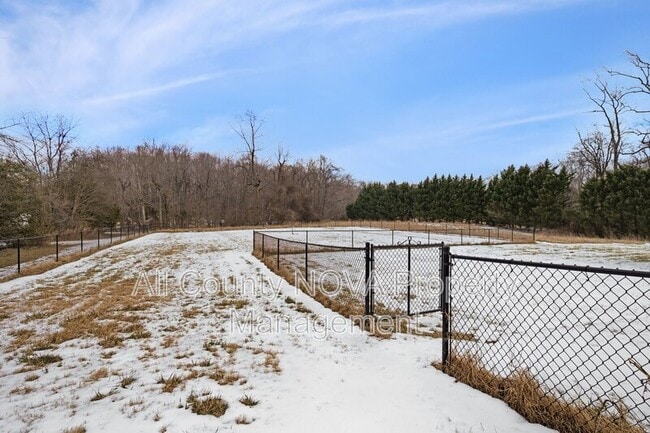 Building Photo - 12105 N Keys Rd