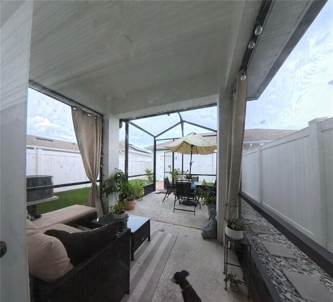 Building Photo - 14731 Peekskill Dr