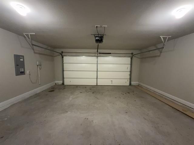 Building Photo - 612 Amenduni Ln