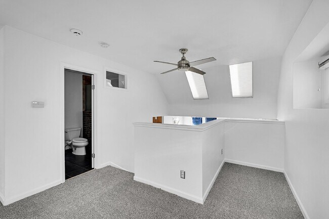 Building Photo - $2,390.95, 2 Bed, 1.5 Bath in Boulder with In Unit Laundry