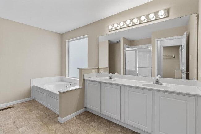 Building Photo - 612 Zumwalt Crossing