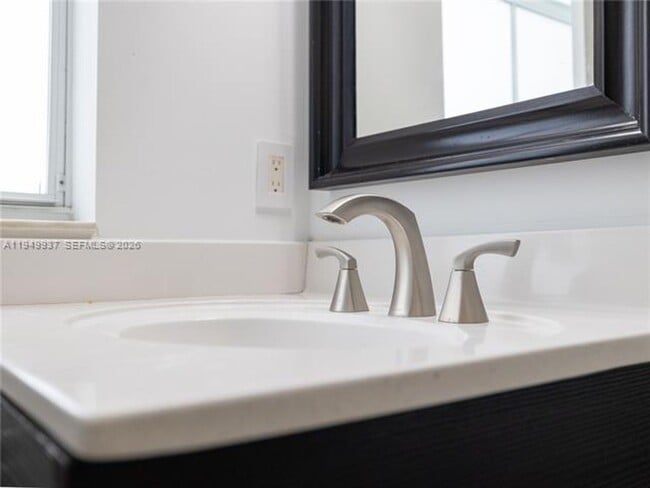 Building Photo - 7010 NW 106th Ave