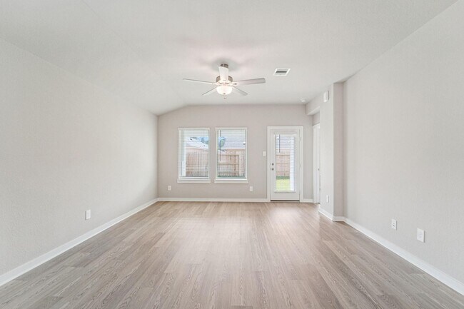 Building Photo - 16691 Sterling Clf St