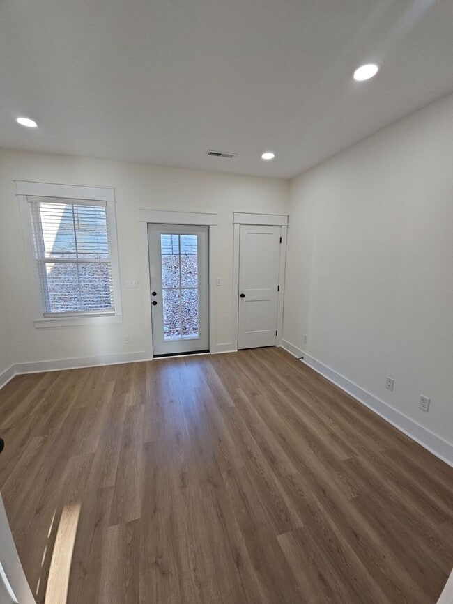 Building Photo - 2-Bedroom HOA Home with Flex Room and Resort-Style Amenities at Highbury