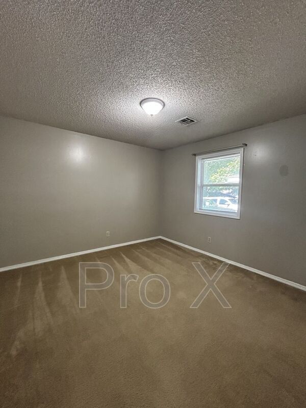 Building Photo - 508 E Monroe St