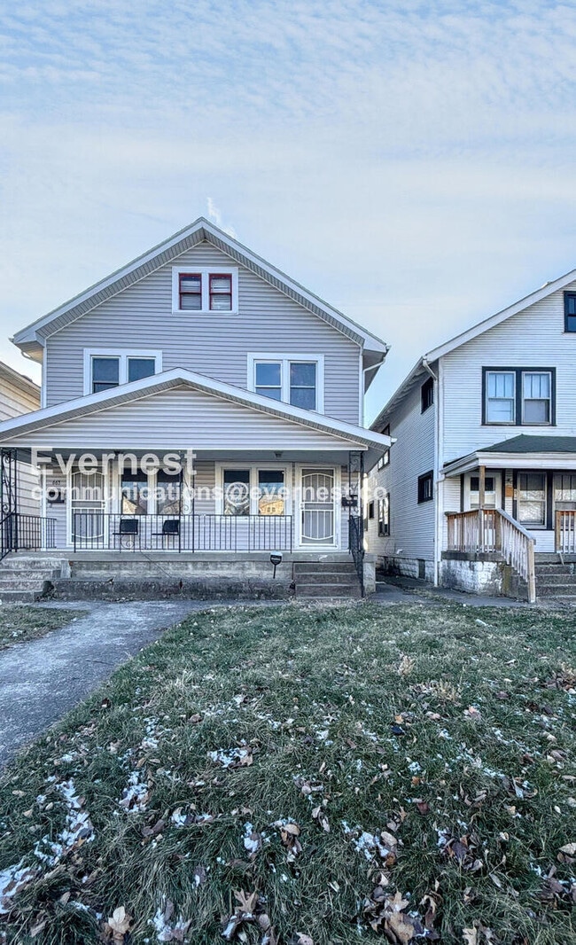 Building Photo - 661 S Burgess Ave