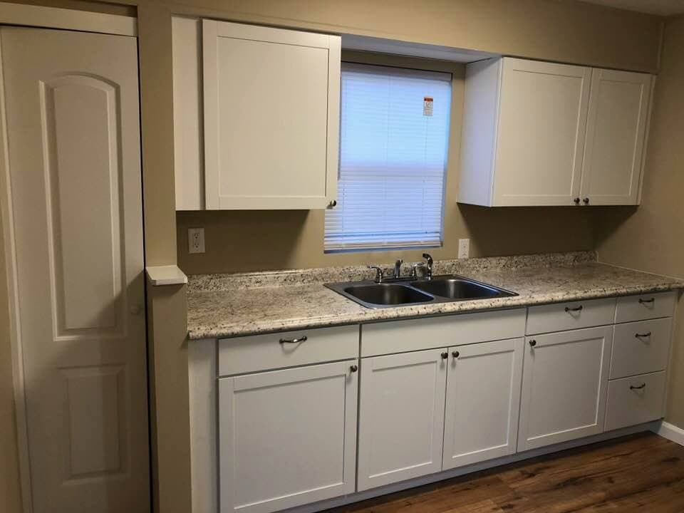 Building Photo - 2188 E Parkwood Ave