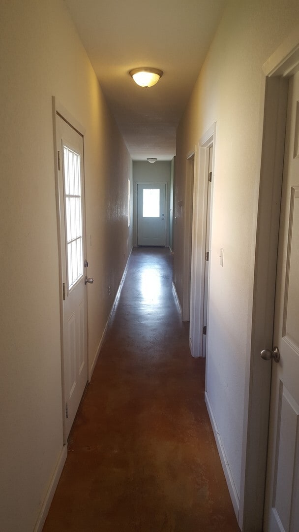 Building Photo - Adorable 2 Bed 1 Bath Home