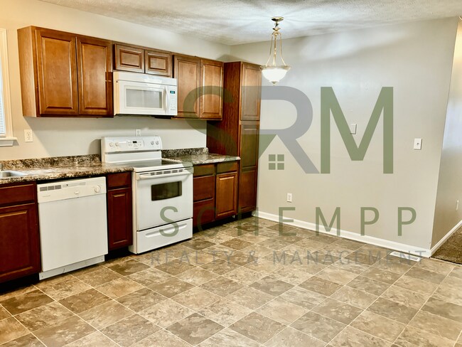 Building Photo - Large 3 bedroom/1.5 bath house in Downtown Louisville-Section 8 Accepted