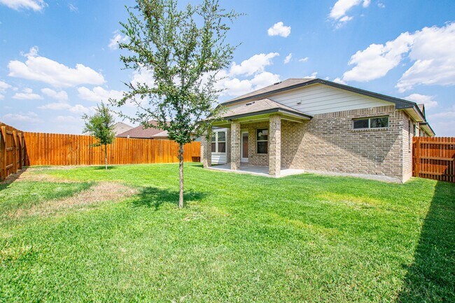 Building Photo - 1226 Kiskadee Branch Dr