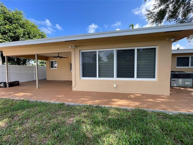 Building Photo - 8520 NW 15th St