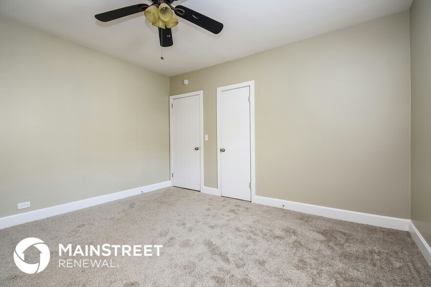 Building Photo - 8404 Thomas Ave